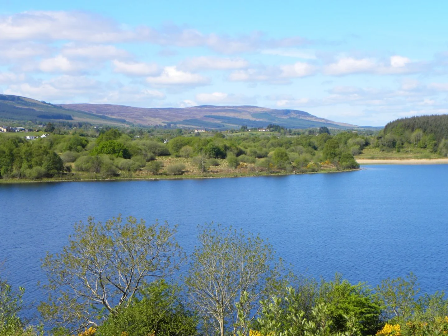 An image depicting the trail Glenfarne - Lough McNean Trail and its surrounding area.