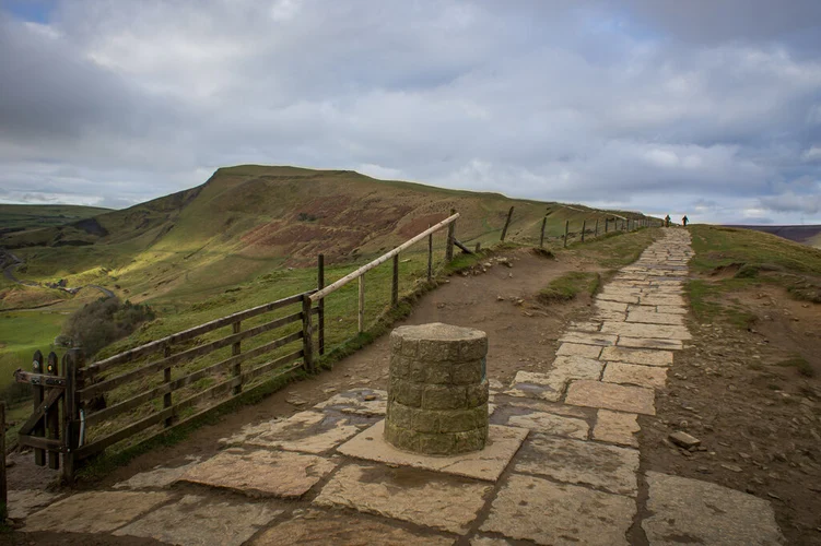 Mam Tor, Lose Hill and Castleton Loop