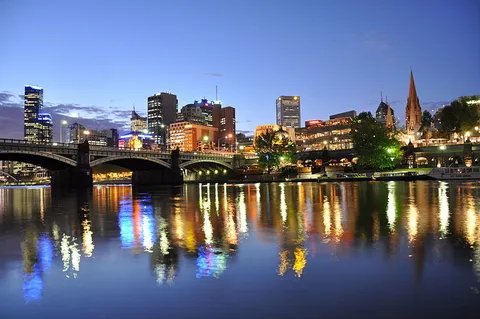 An image depicting the trail Flinders Street to Jolimont Walk and its surrounding area.