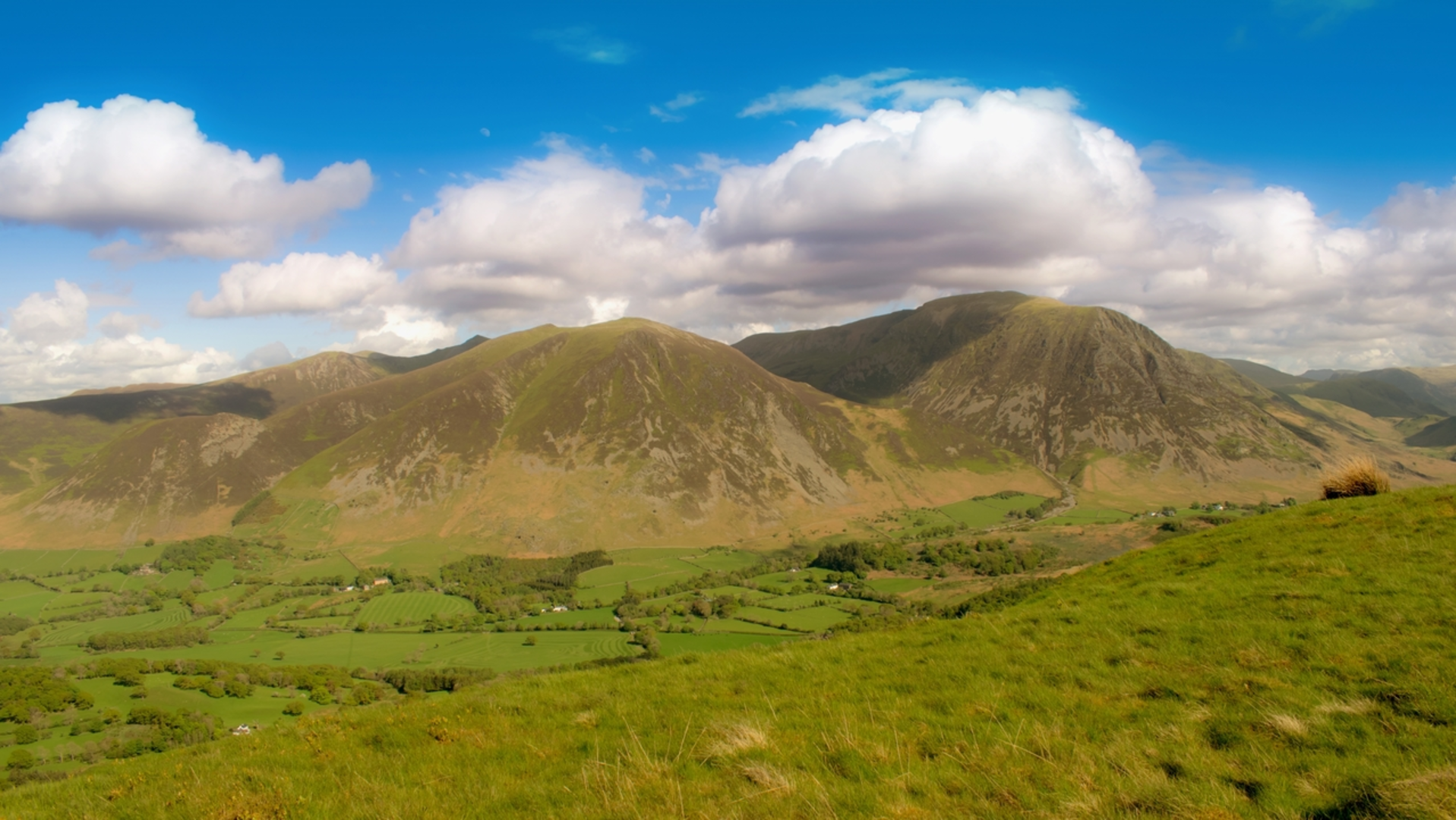 An image depicting the trail Whiteside and its surrounding area.