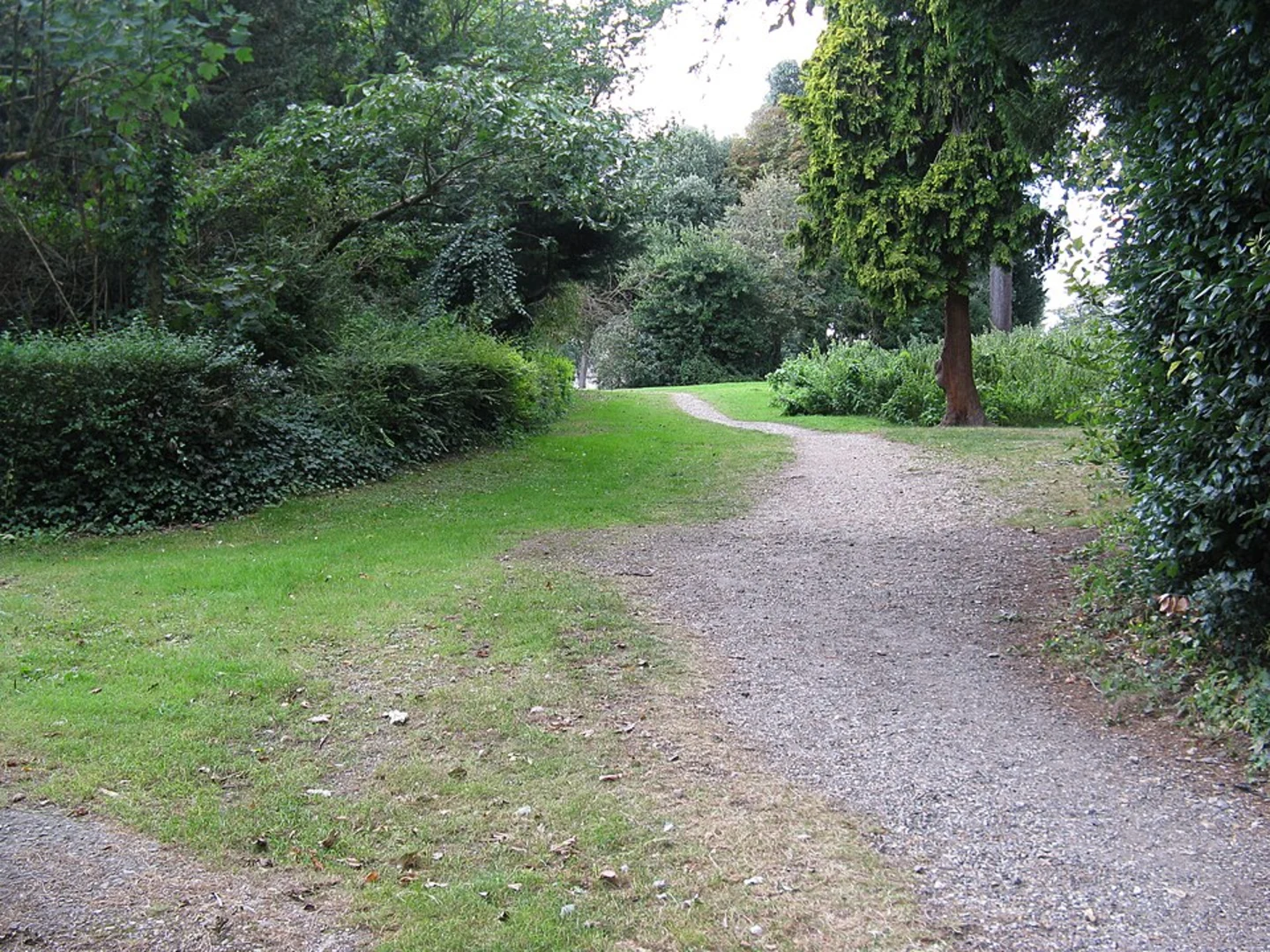 An image depicting the trail East Lavant and Oaklands Park via Literary Trail and its surrounding area.