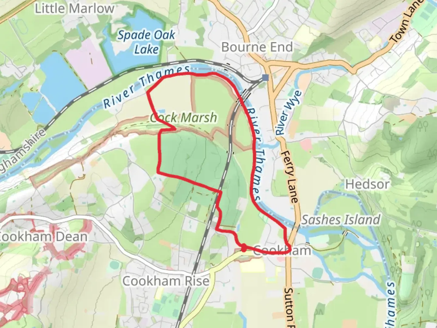 An image depicting the trail Cookham River Circular Walk and its surrounding area.