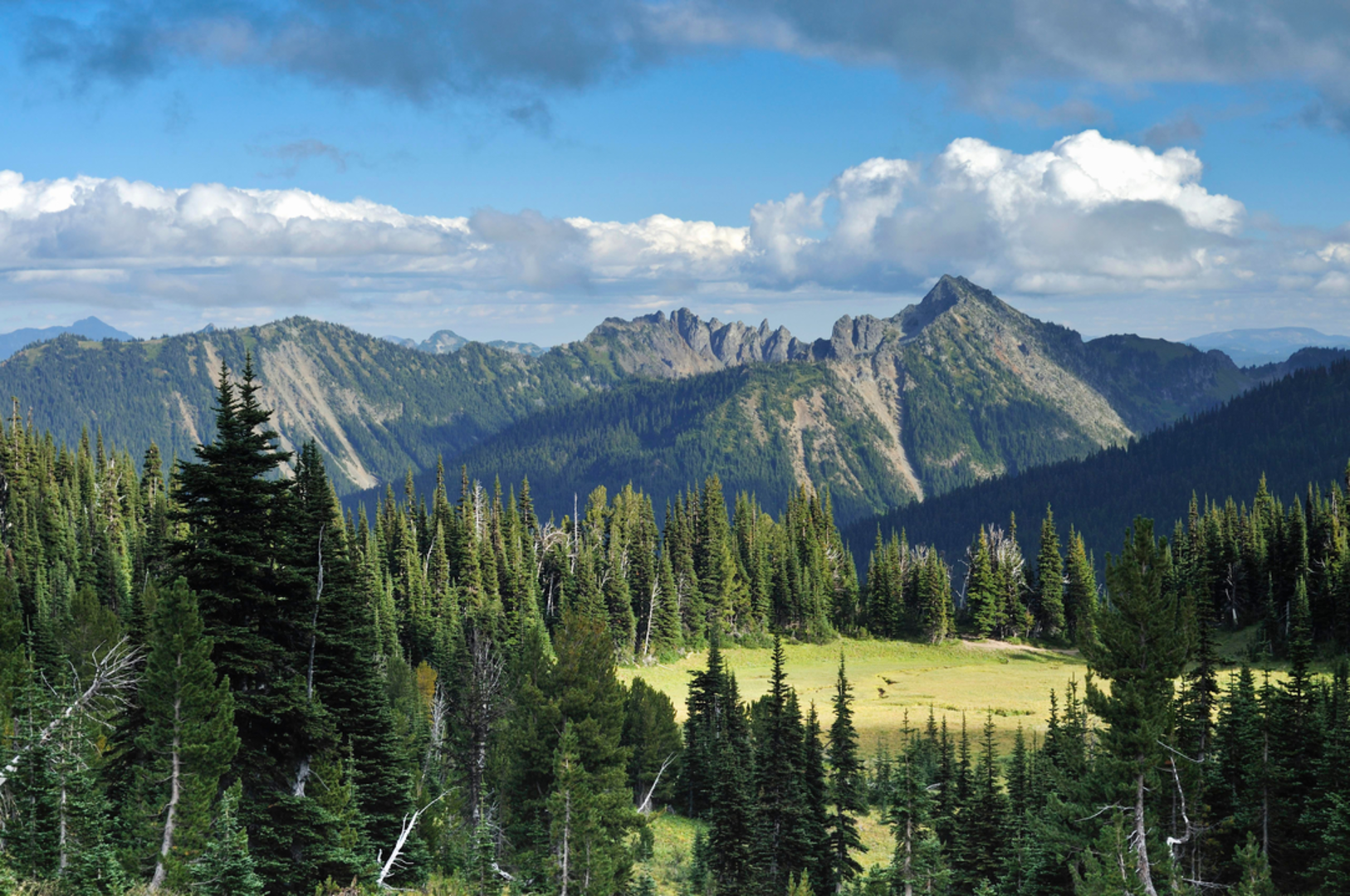 An image depicting the trail Owyhigh Lakes Trail and its surrounding area.