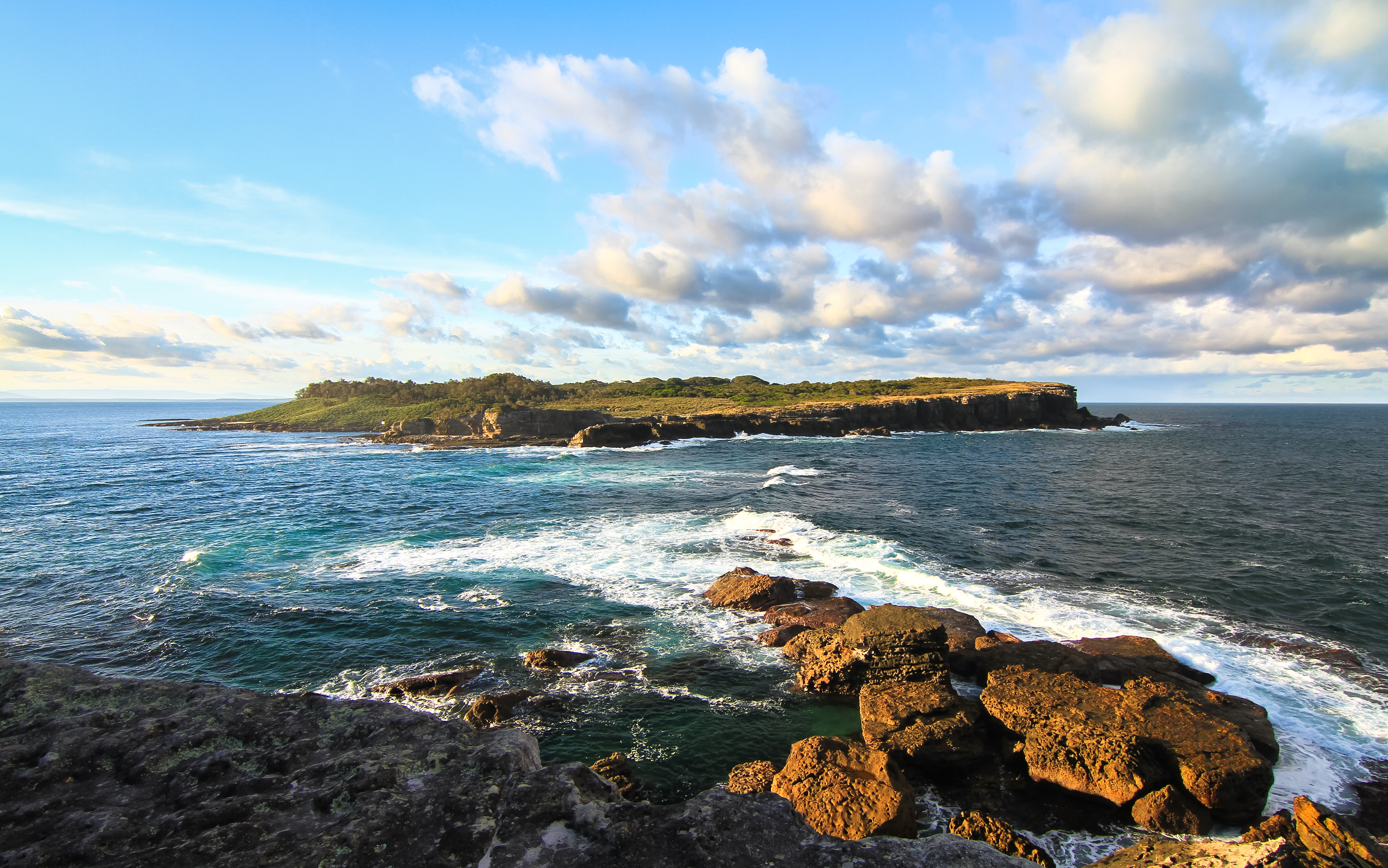 An image depicting the trail Jervis Bay National Park and its surrounding area.