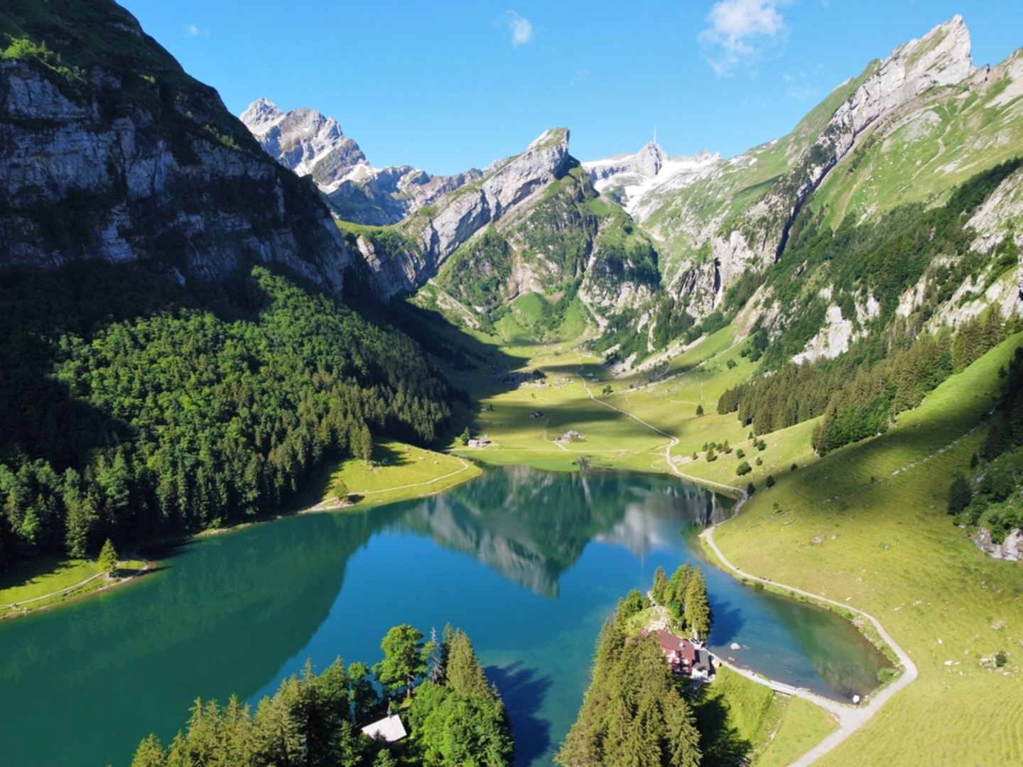 An image depicting the trail Wasserauen - Seealpsee Trail and its surrounding area.