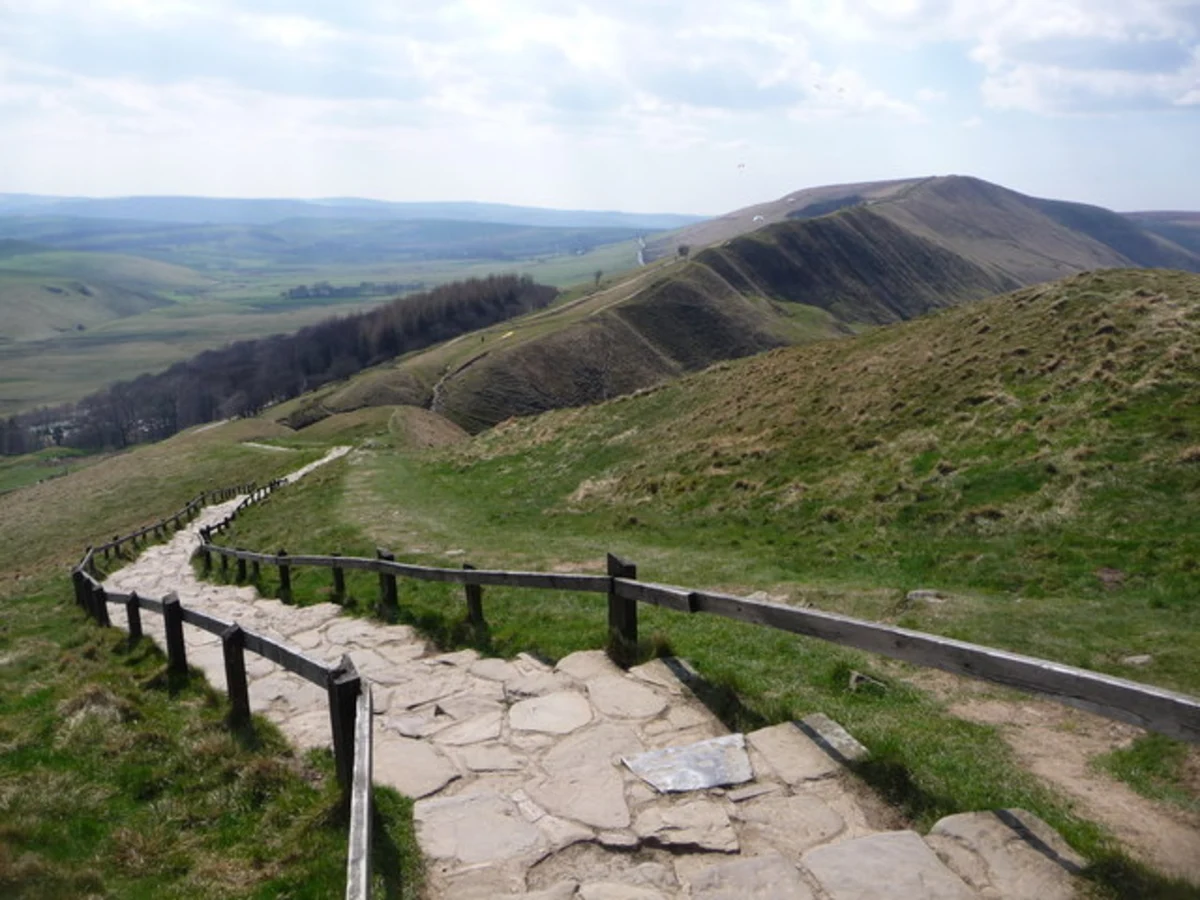 Treak Cliff Cavern, Blue John Cavern and Mam Tor Loop