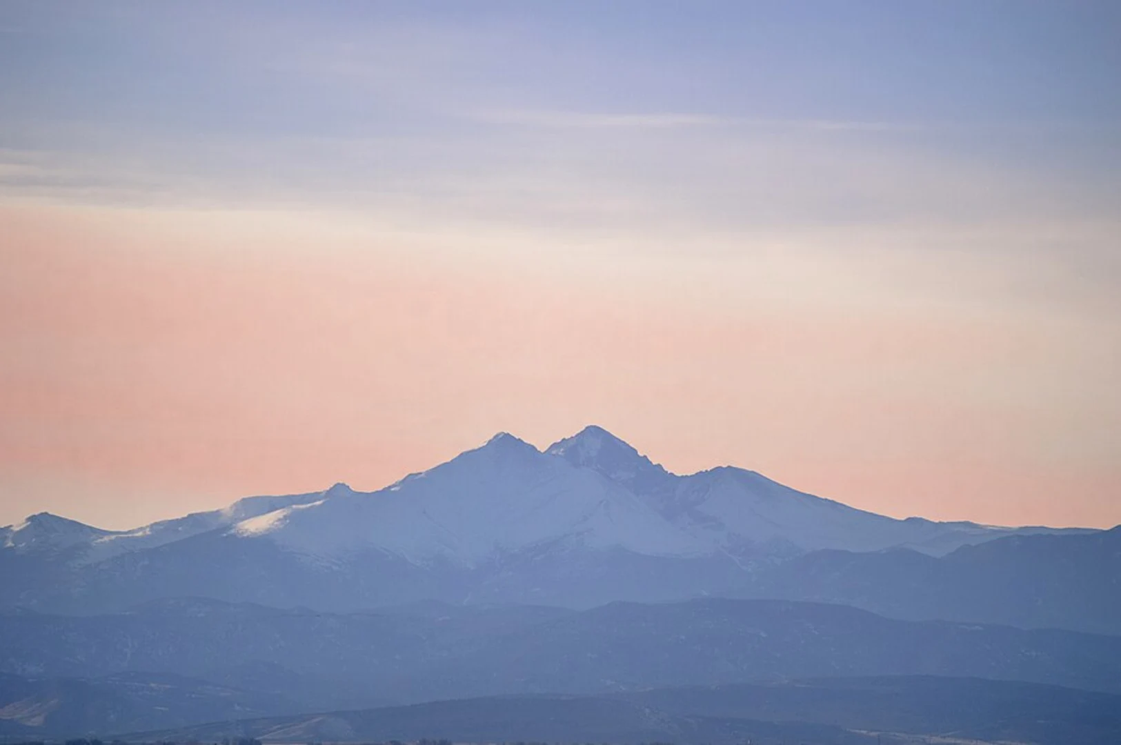 An image depicting the trail Twin Lakes Trail and its surrounding area.