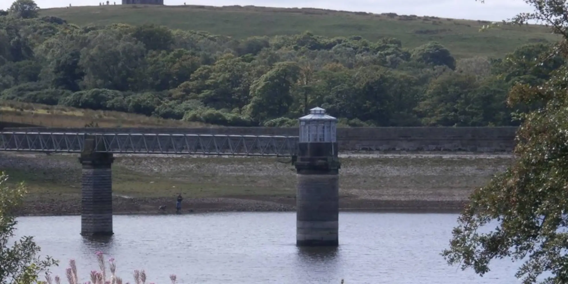 An image depicting the trail Black Rocks and Bollinhurst Reservoir from Disley and its surrounding area.