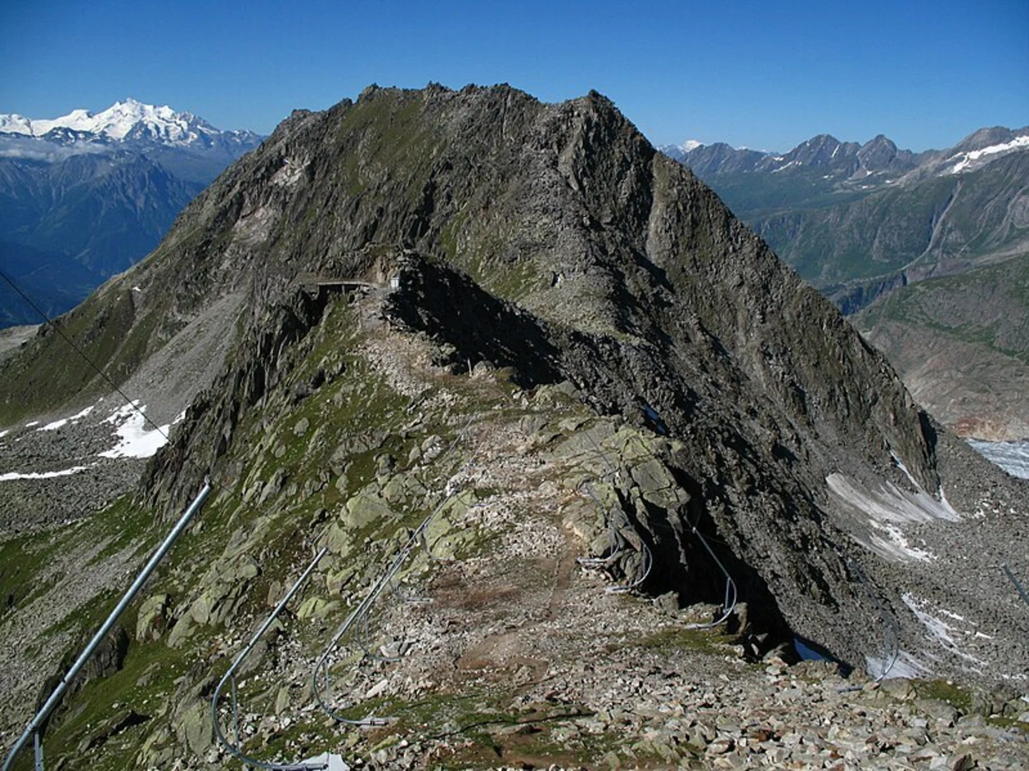 An image depicting the trail Aletsch Glacier Trail and its surrounding area.
