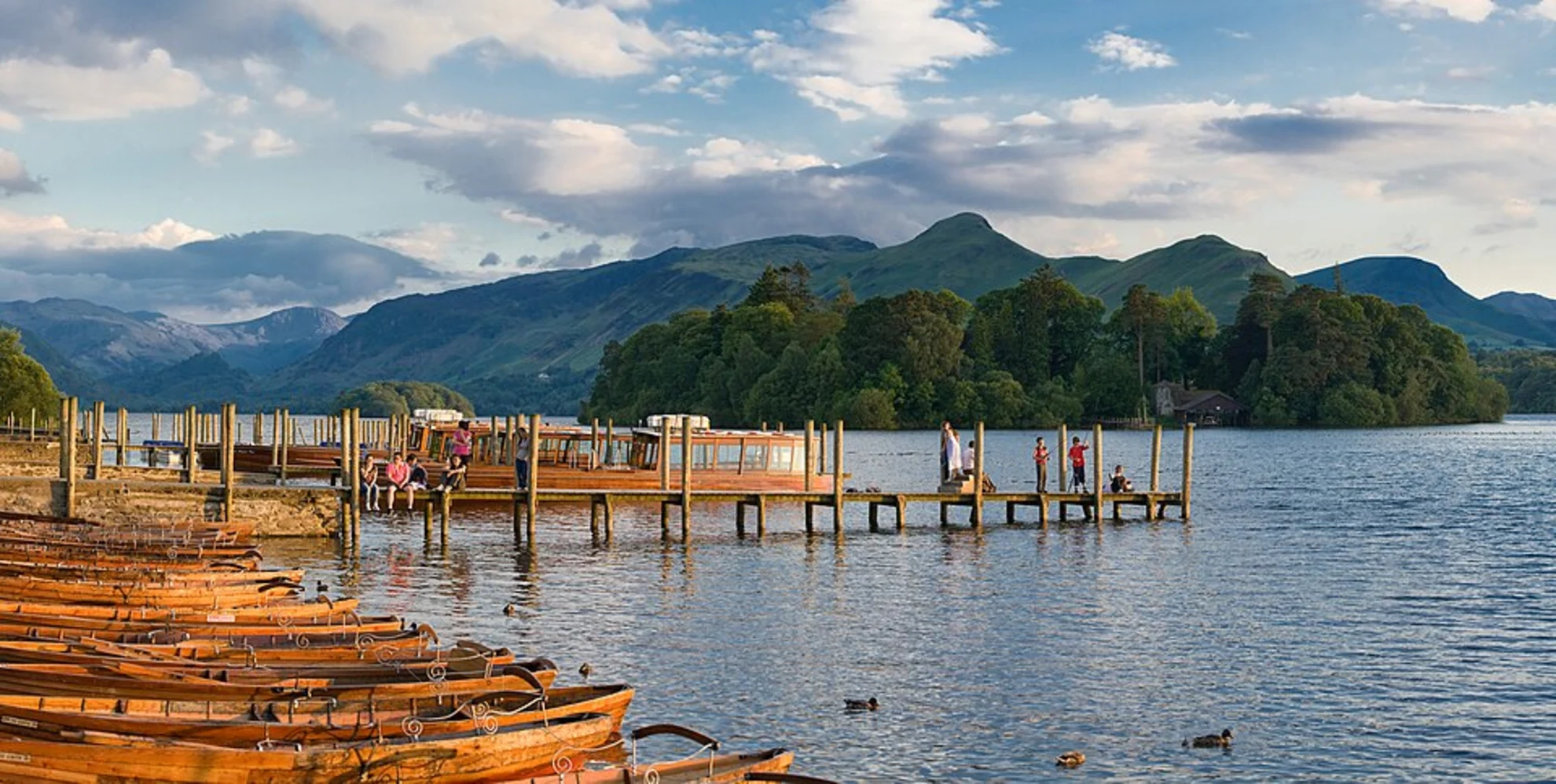 An image depicting the trail Derwentwater to Seatoller Walk and its surrounding area.