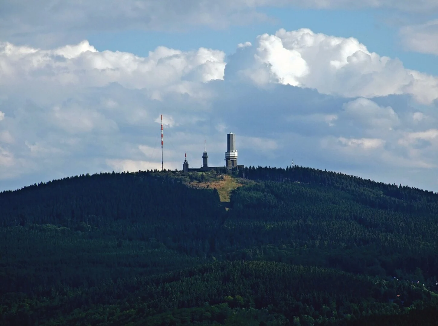 An image depicting the trail Großer Feldberg Loop and its surrounding area.