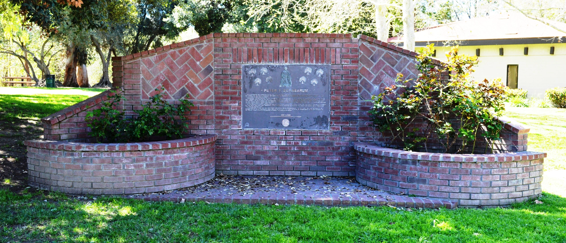 An image depicting the trail Hummingbird and Butterfly Garden Loop and its surrounding area.