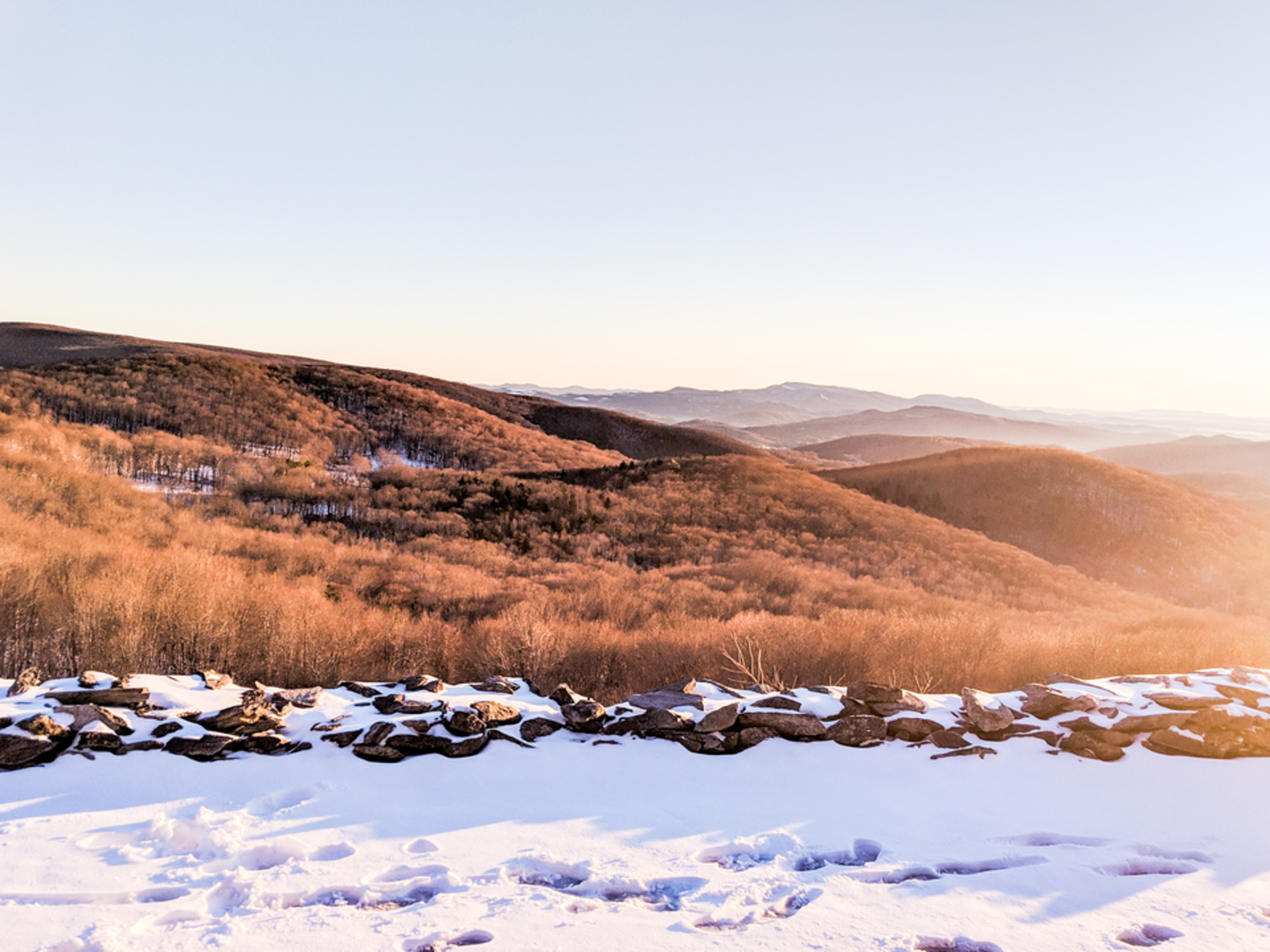 An image depicting the trail Balsam Mountain and Deep Gap Spring via Appalachian Trail and its surrounding area.