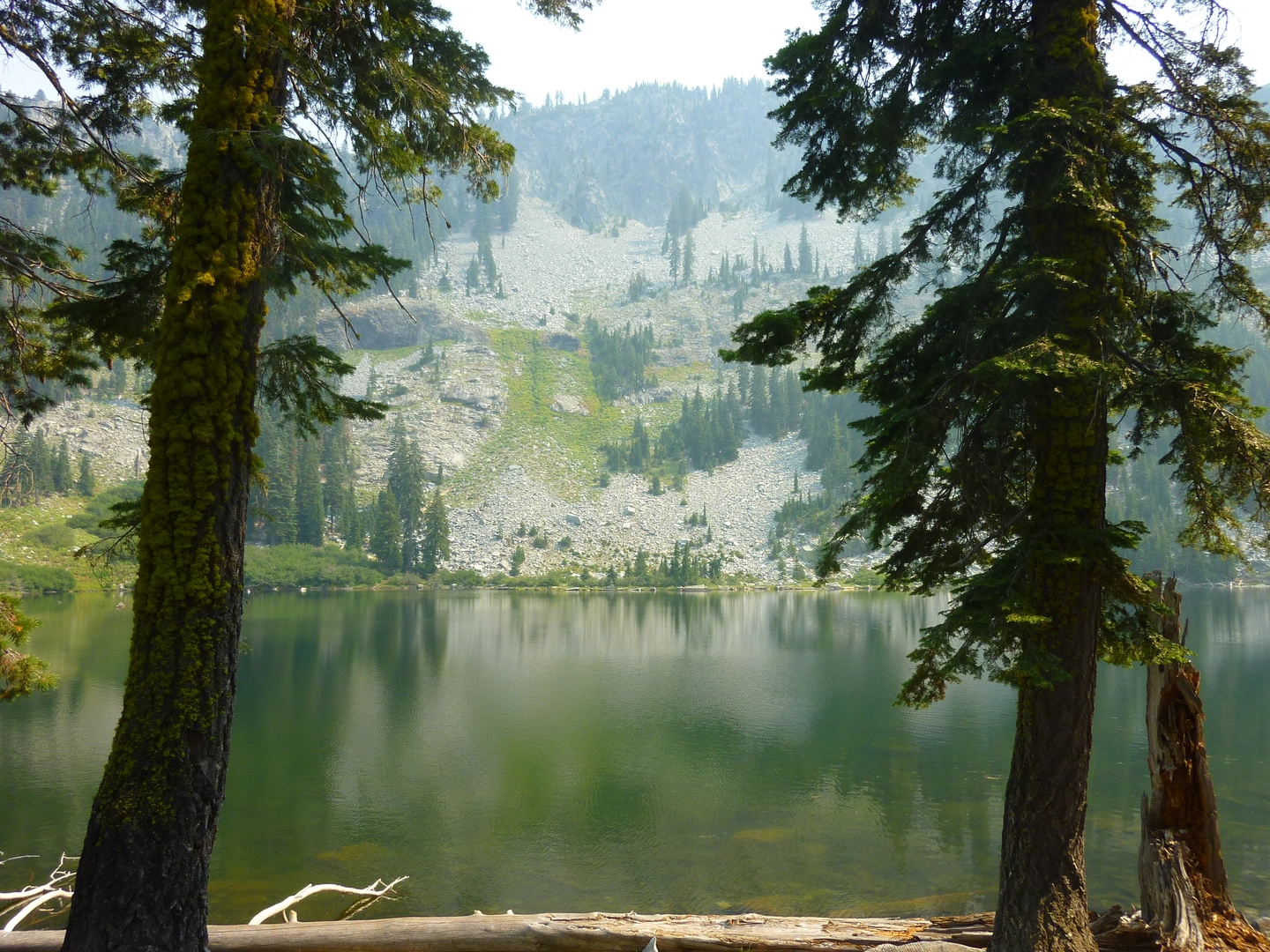 An image depicting the trail Trail Gulch Lake and Long Gulch Loop Trail and its surrounding area.