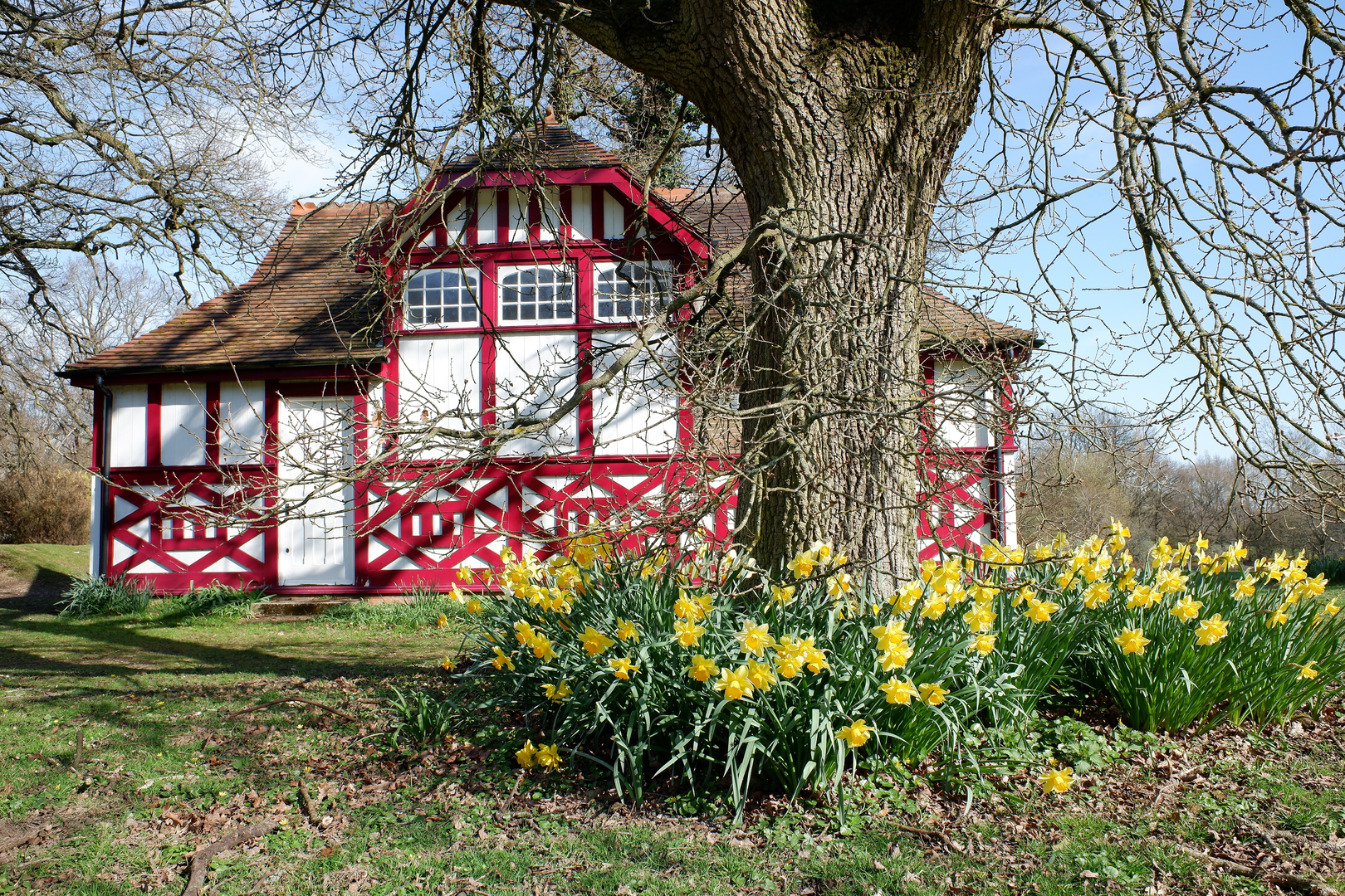 An image depicting the trail Chorleywood via Chess Valley Walk and its surrounding area.