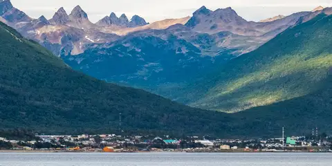 An image depicting the trail Dientes Circuit and its surrounding area.