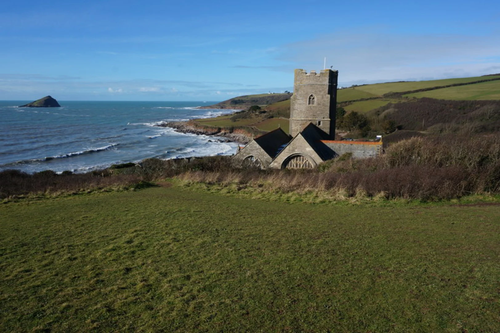 An image depicting the trail Wembury Beach to Heybrook Bay and its surrounding area.