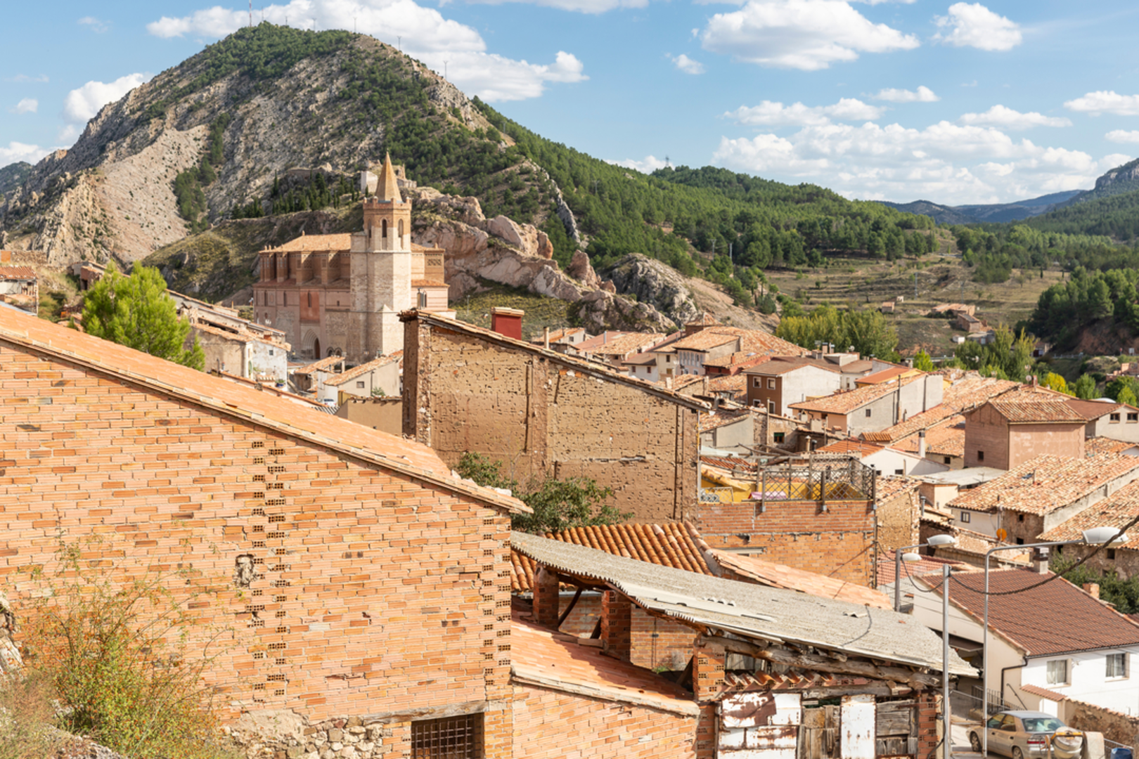 An image depicting the trail Montalban Mill Route PR TE 099a and its surrounding area.