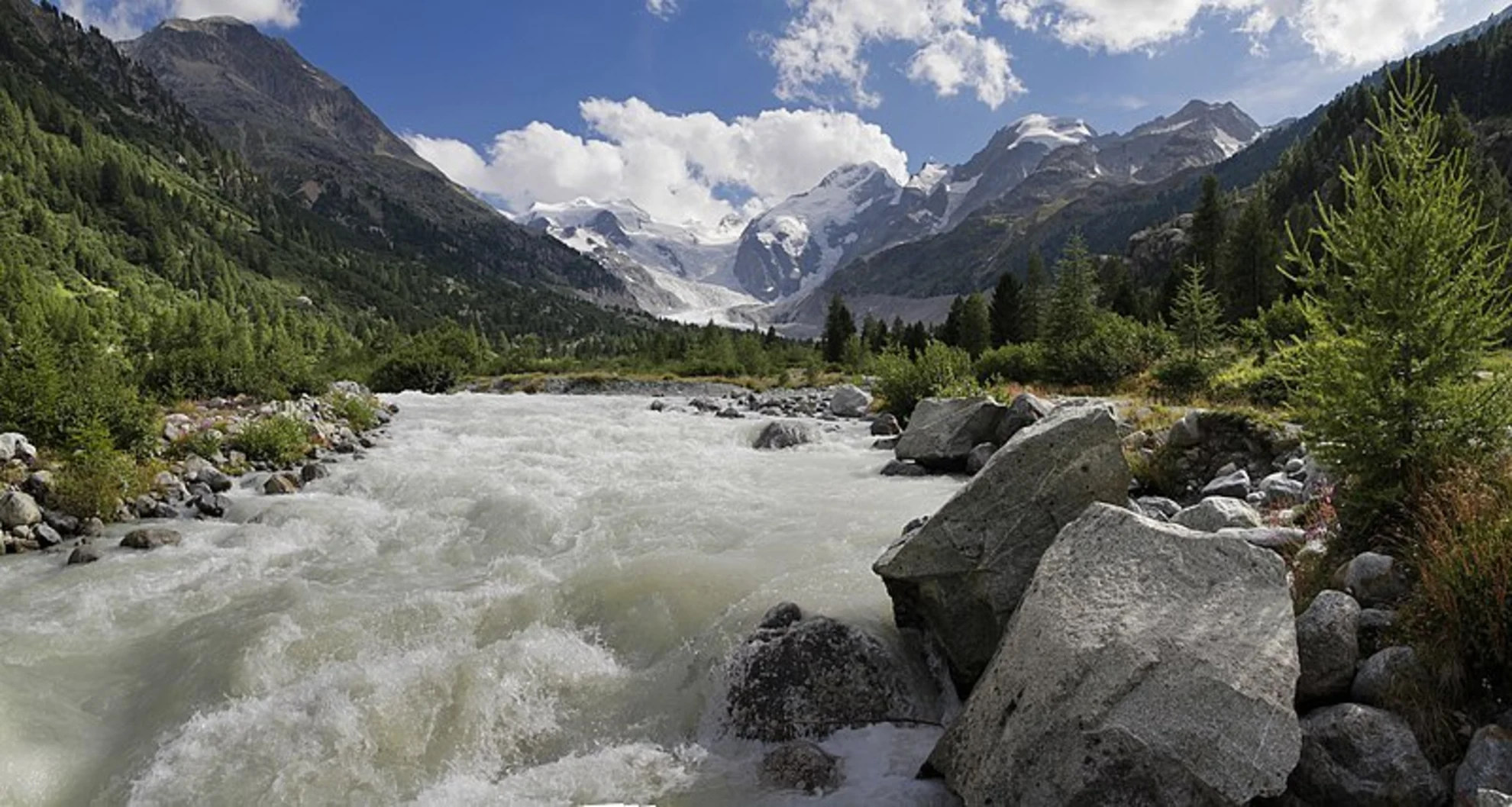 An image depicting the trail Aussichtsweg Morteratschgletscher and its surrounding area.