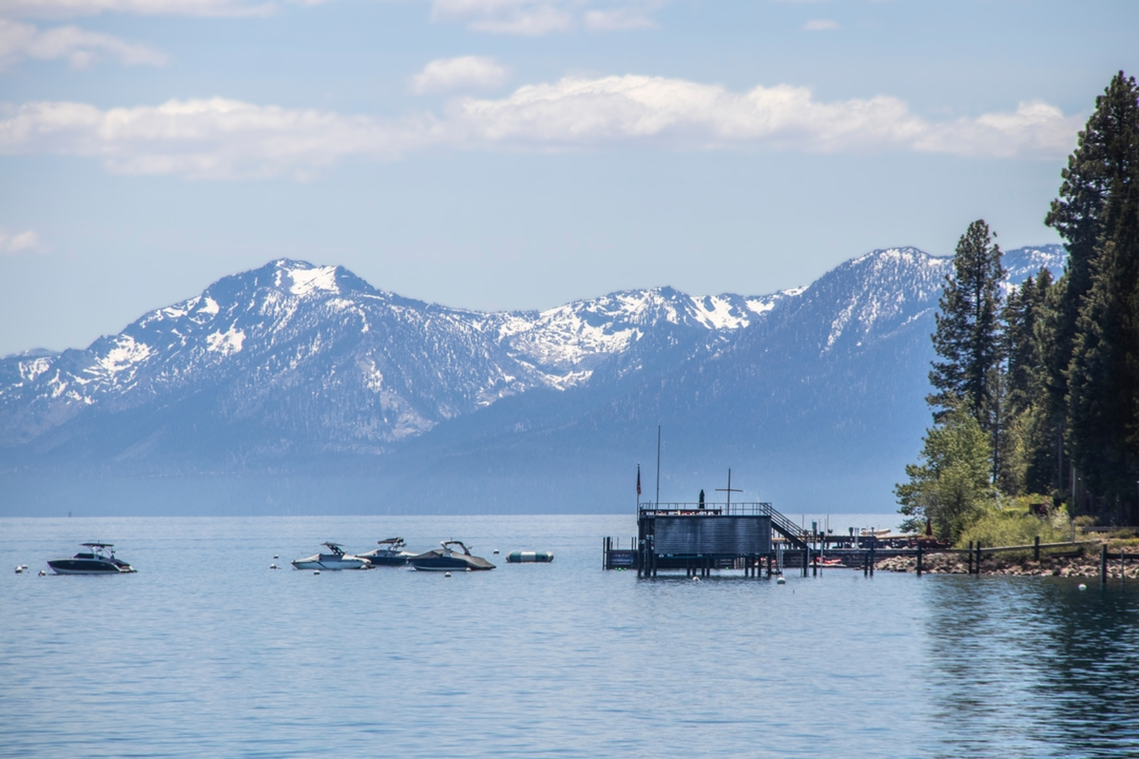 An image depicting the trail Stateline Lookout Trail and its surrounding area.