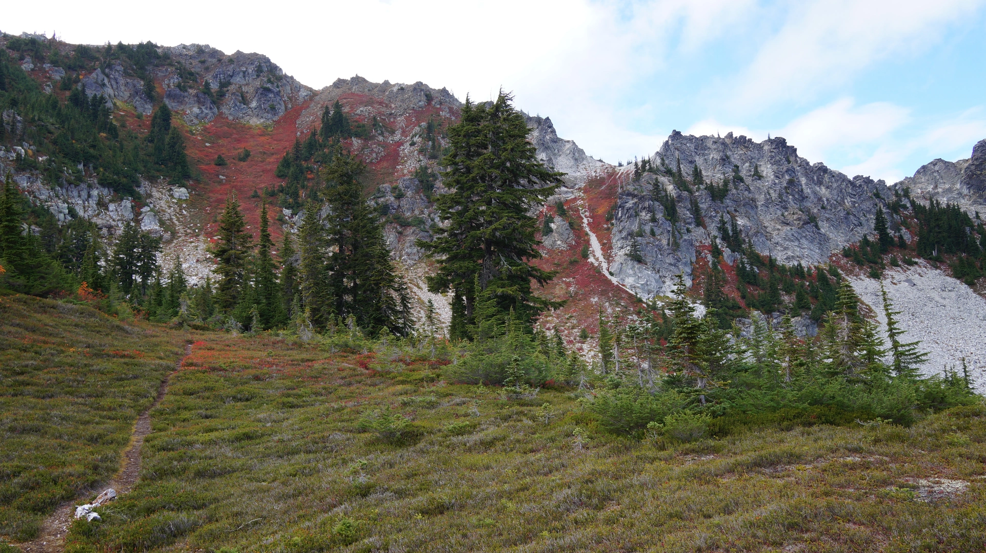 An image depicting the trail Pacific Crest Trail - Henry M Jackson Wilderness and its surrounding area.