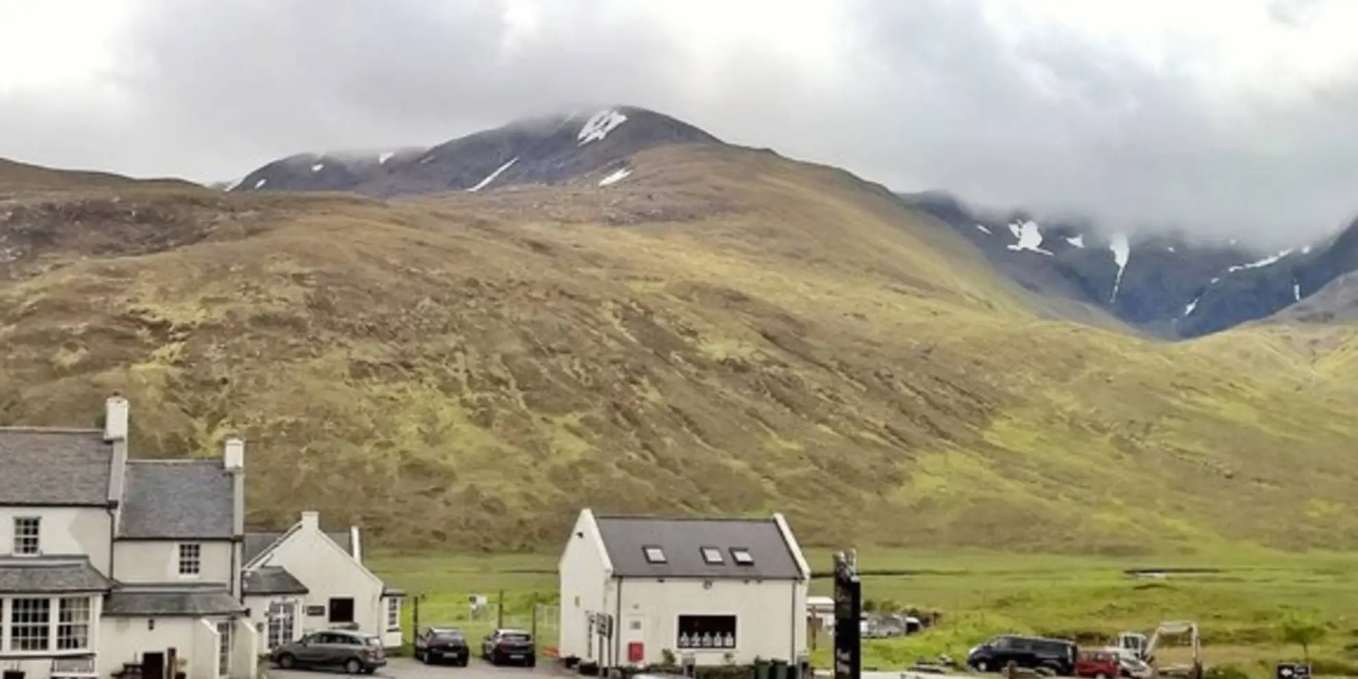 An image depicting the trail South Glen Shiel Ridge to The Saddle via Sgurr an Doire Leathain and its surrounding area.