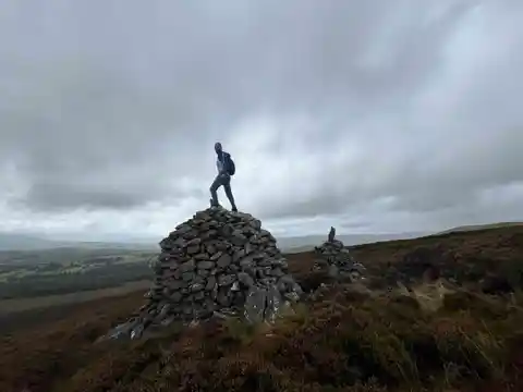 Bleantasour Mountain and Milk Hill