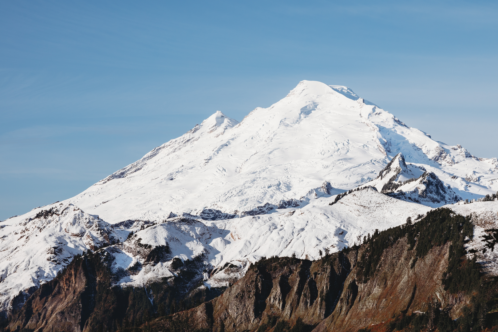 An image depicting the trail Salmo - Shedroof Traverse and its surrounding area.