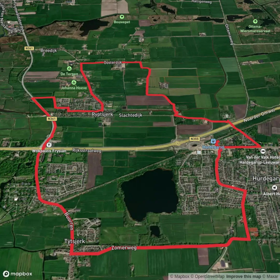 An image depicting the trail Zomer Weg and Oosterdijk Loop and its surrounding area.