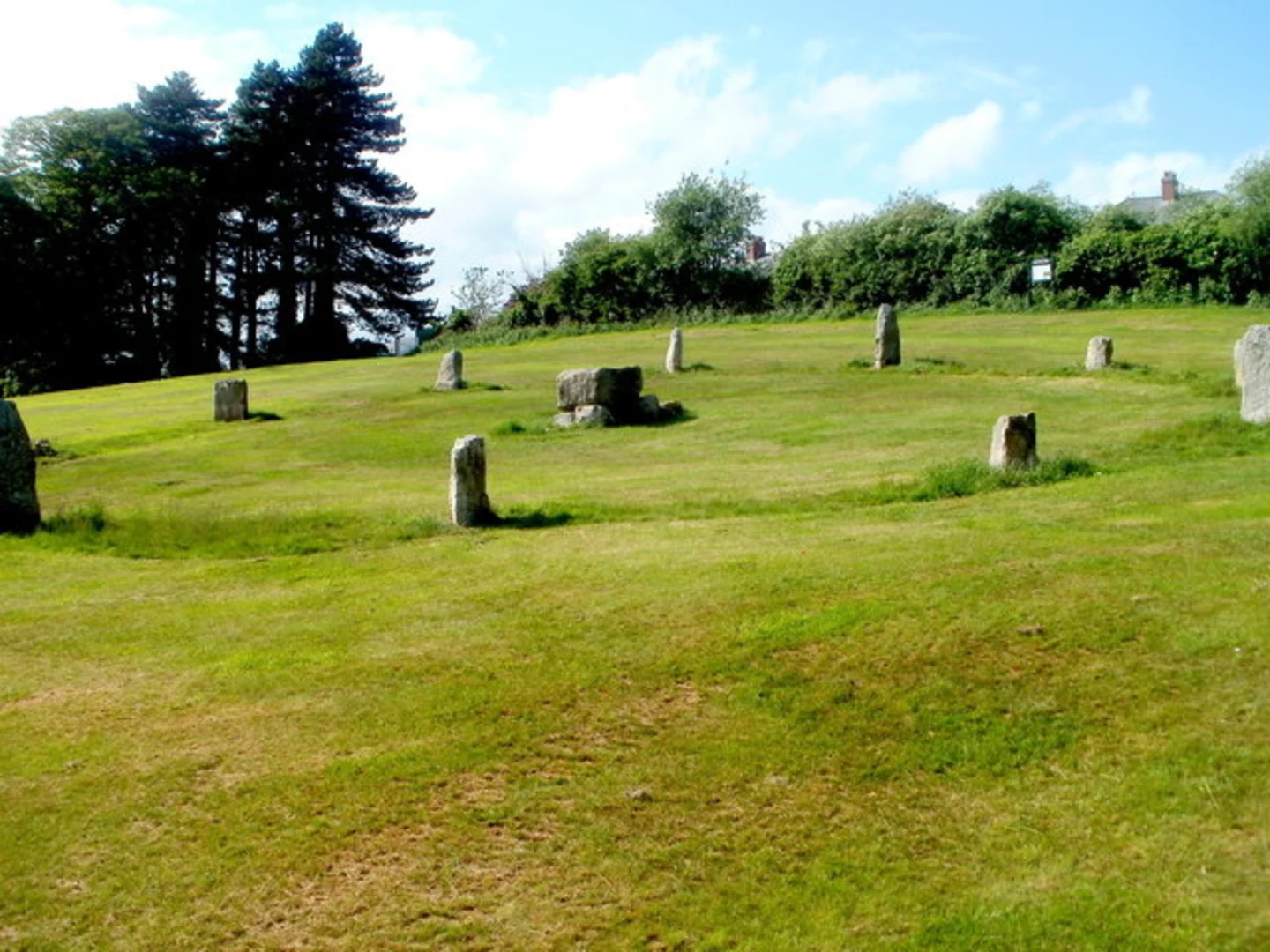An image depicting the trail Two Loops in Torfaen and its surrounding area.
