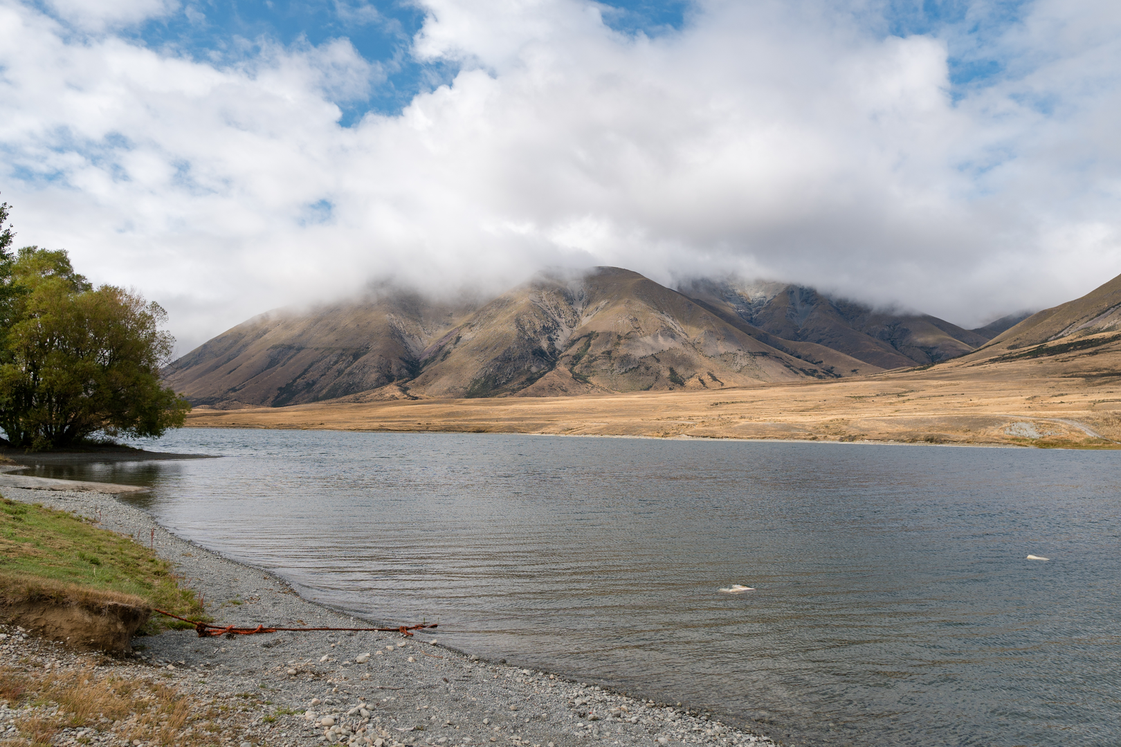 An image depicting the trail Lake Clearwater to Mount Guy Summit and its surrounding area.