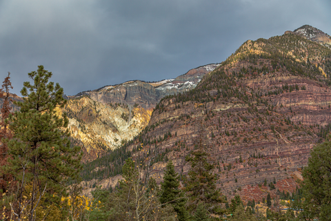 An image depicting the trail Twin Peaks Trail and its surrounding area.