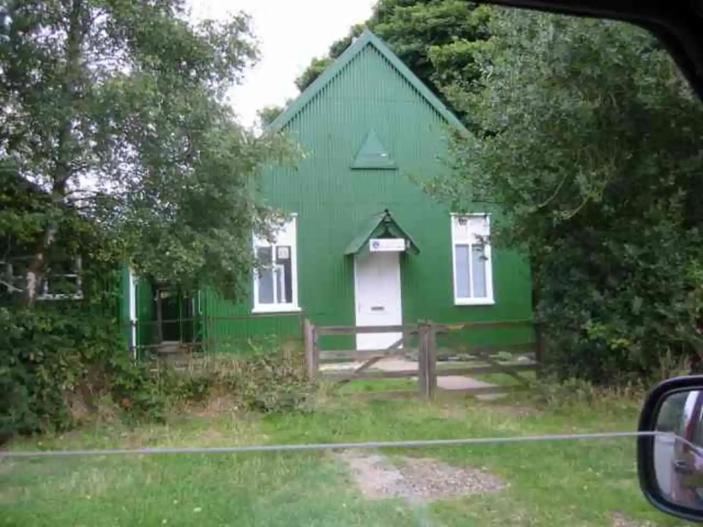 An image depicting the trail Gaddesden Row and Briden's Camp Loop and its surrounding area.