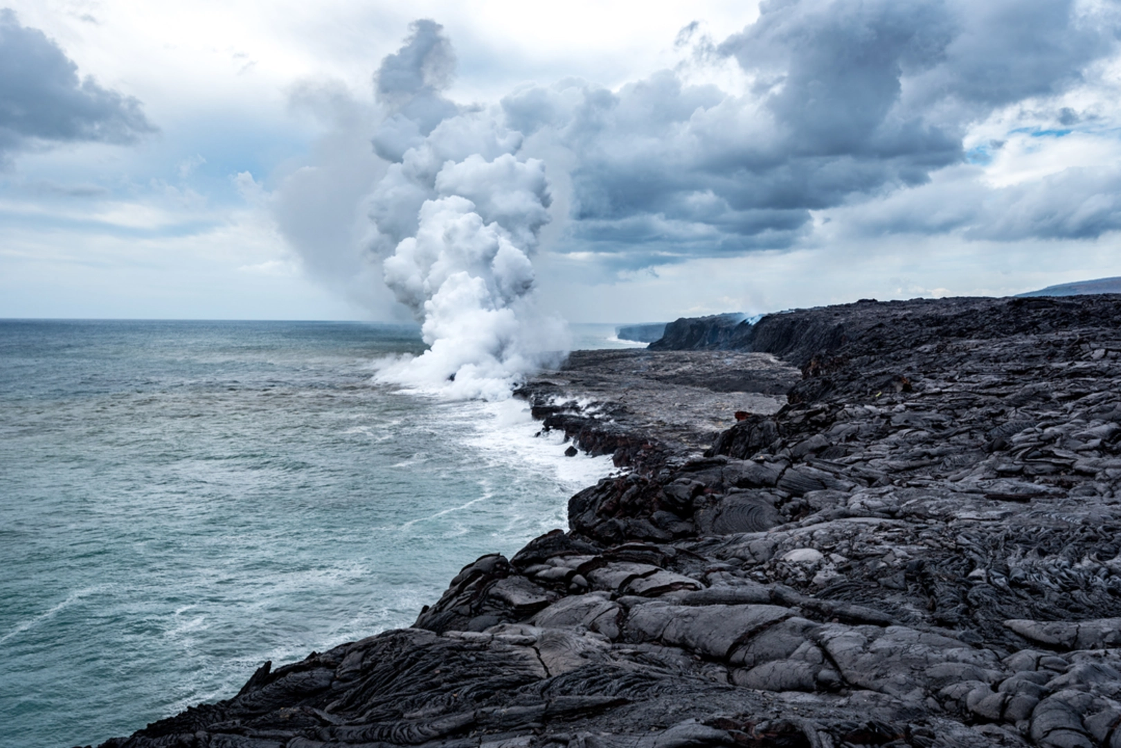 An image depicting the trail Kalapana Lava Viewing Trail and its surrounding area.