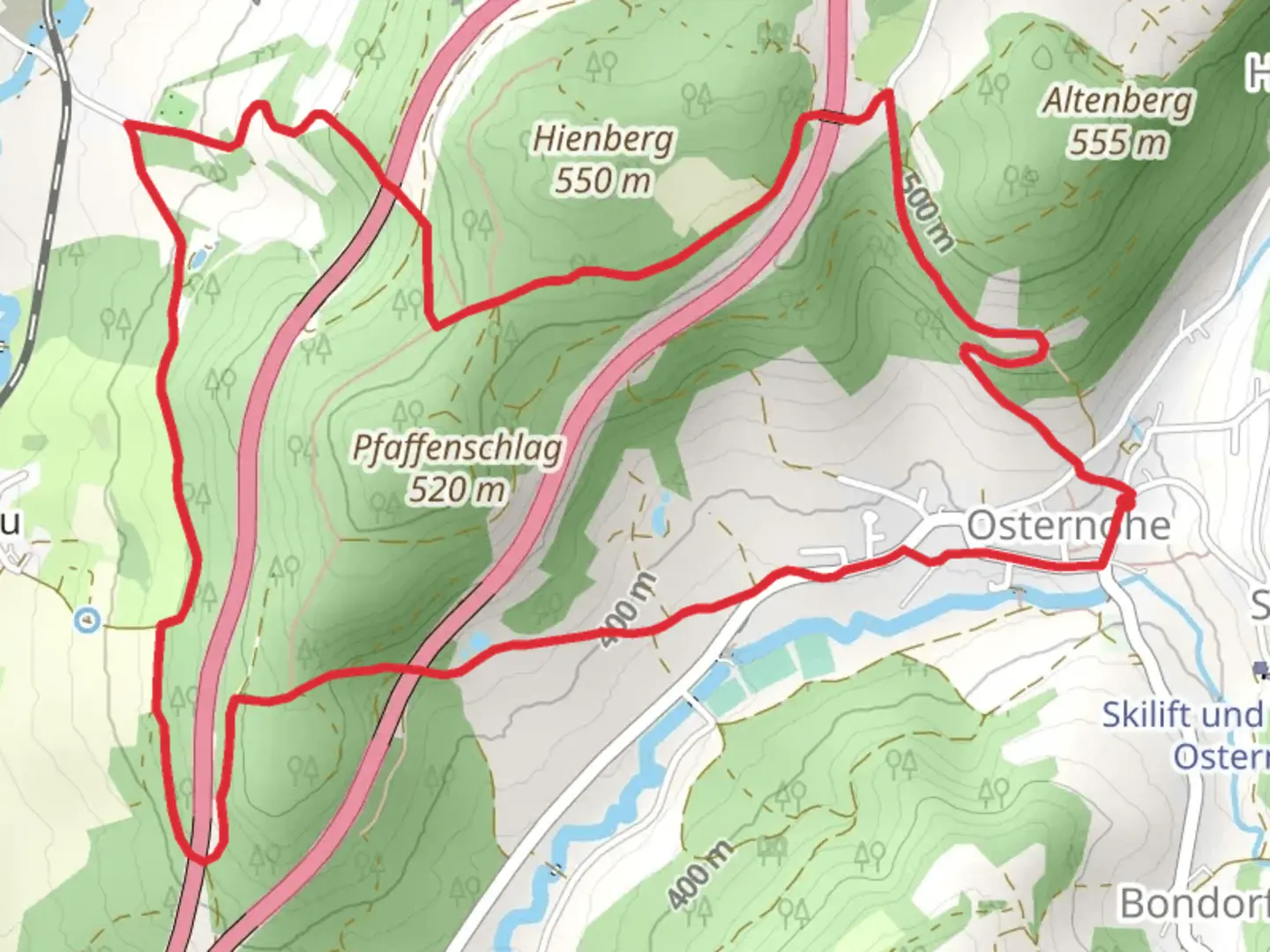 An image depicting the trail Blaustrich and Osternohe Simmelsdorf Loop and its surrounding area.