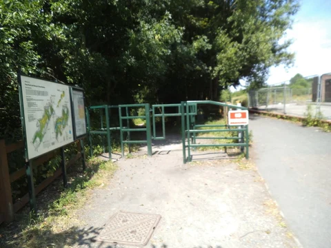 Dudley Canal No 1 and Stourbridge Canal Walk - Brockmoor