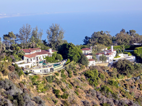 An image depicting the trail Los Liones Trail and its surrounding area.