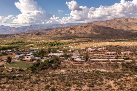 An image depicting the trail Garwood Dam to Douglas Spring Loop Trail and its surrounding area.