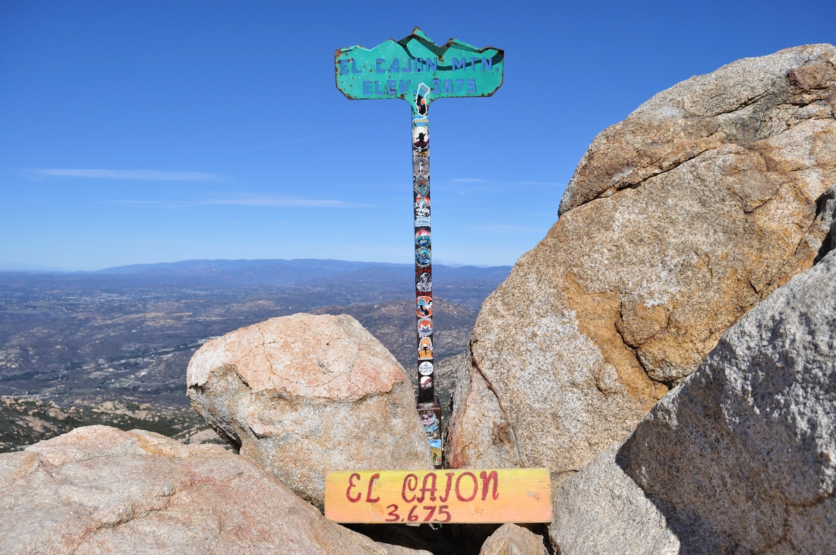 El Cajon Mountain Summit Trail