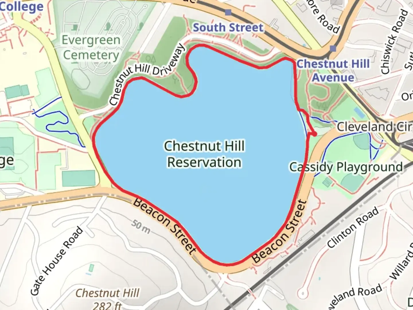An image depicting the trail Chestnut Hill Reservoir Loop and its surrounding area.