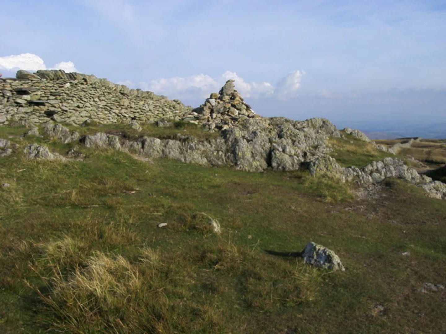 An image depicting the trail Harter Fell, The Knowe, Kentmere Pike and Shipman Knotts Loop - Sadgill and its surrounding area.