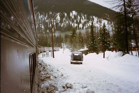 An image depicting the trail Marion Lake Trail and its surrounding area.