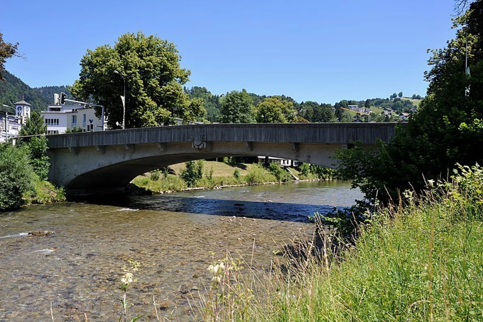 An image depicting the trail Unterer Thurweg and its surrounding area.