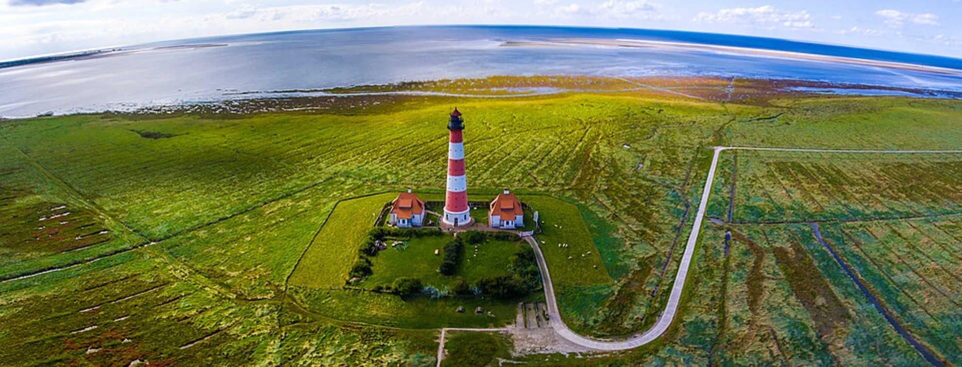 An image depicting the trail Foerdesteig and its surrounding area.