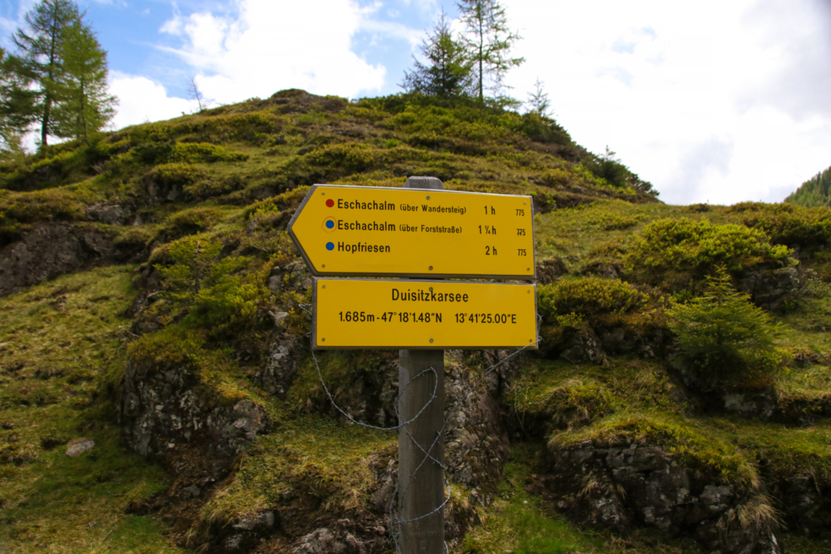 An image depicting the trail Eschachalm Loop and its surrounding area.