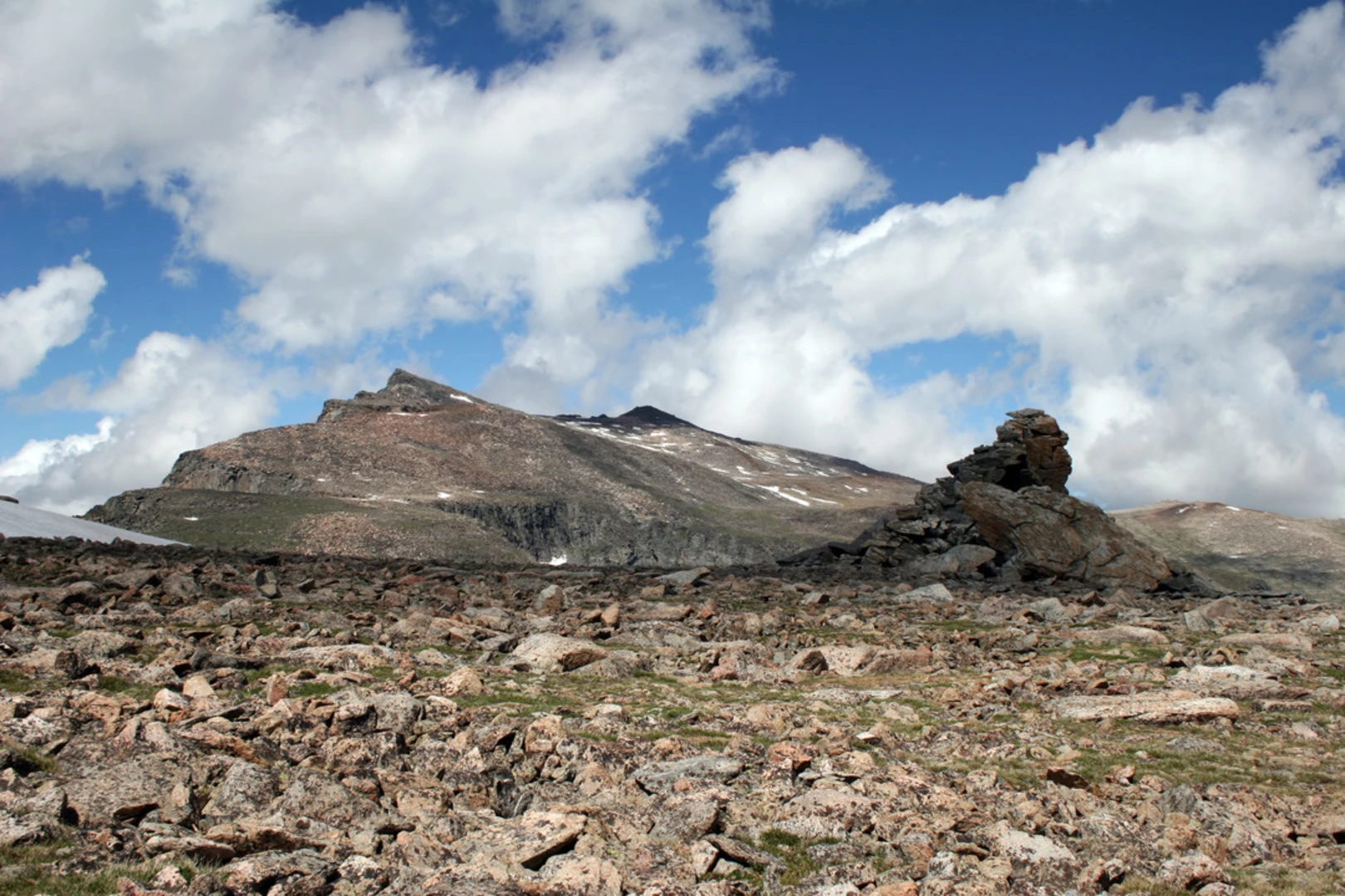 An image depicting the trail Timberline Lake Trail and its surrounding area.