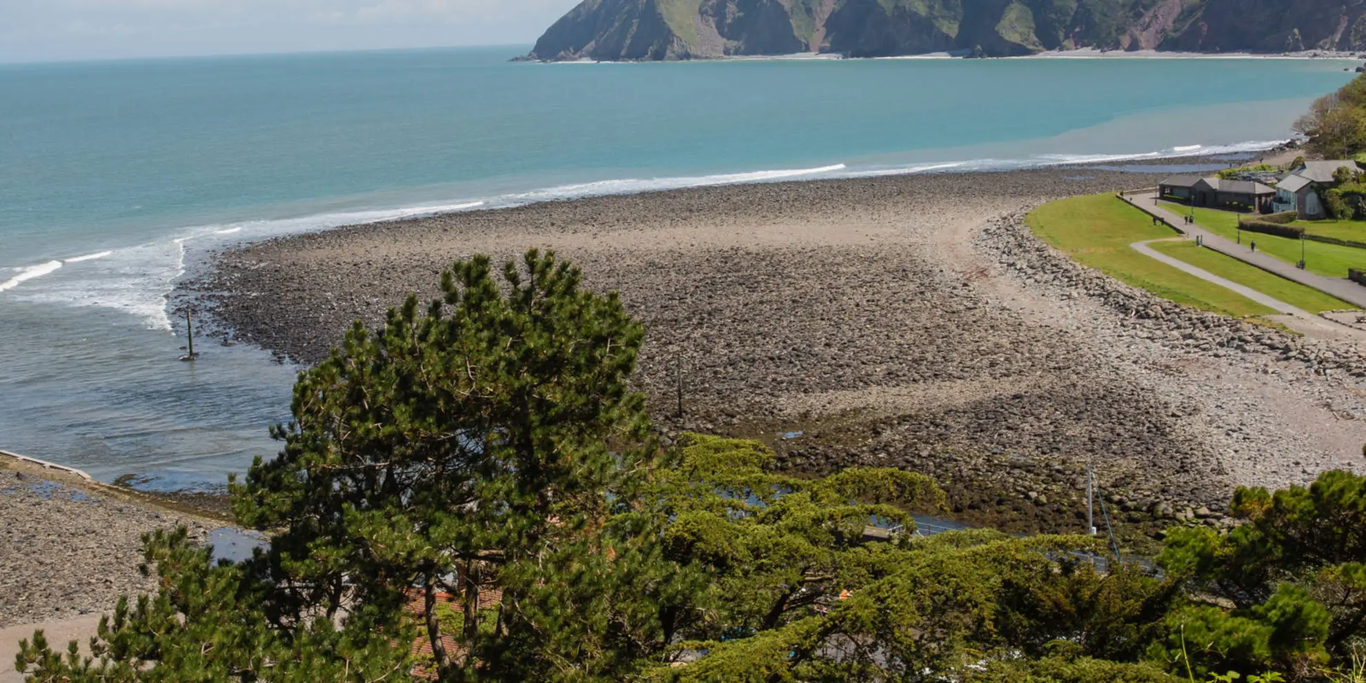 An image depicting the trail Two Cleaves Walk and its surrounding area.