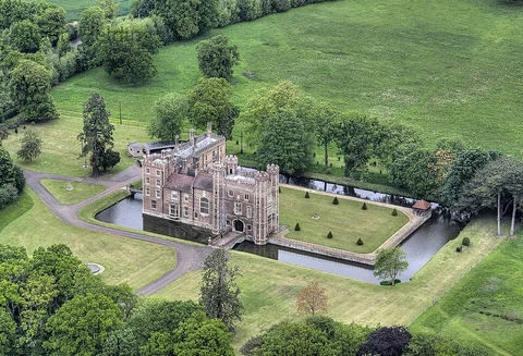 An image depicting the trail Tower Gardens Loop and its surrounding area.