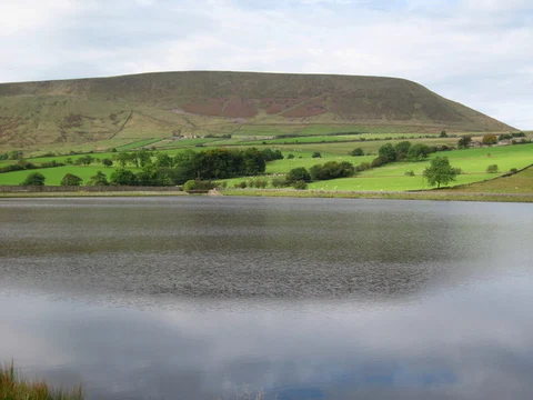 An image depicting the trail Barley to Barrowford Loop via Higher Wheathead and its surrounding area.
