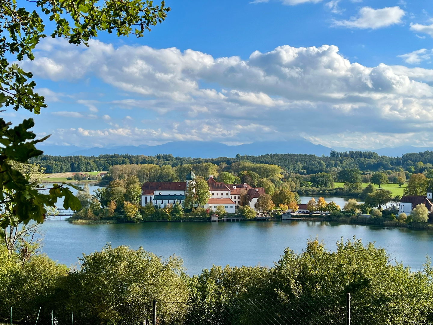 An image depicting the trail Ziegel Stadel and Kloster Loop and its surrounding area.